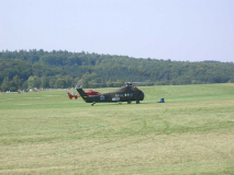 Sikorsky S58, im Hintergrund die BK117 vom der DRF