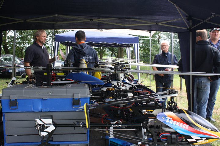 268732_215190498519491_100000856272433_575536_3114942_n - Kopie.jpg