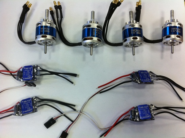 4x Boost 10 inkl. 12A Regler