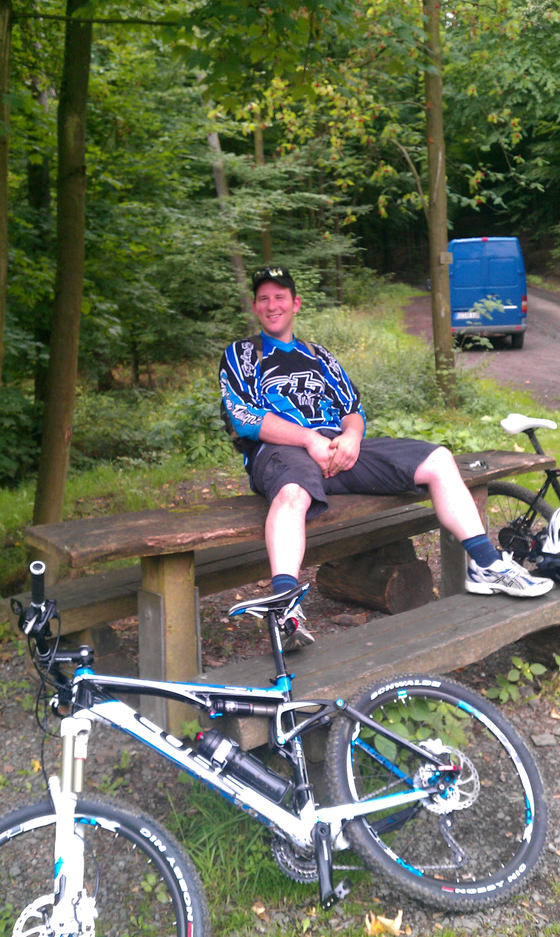 Da war die Welt noch halbwegs in Ordnung...40km gefahren aber noch nicht oben aufm Berg!