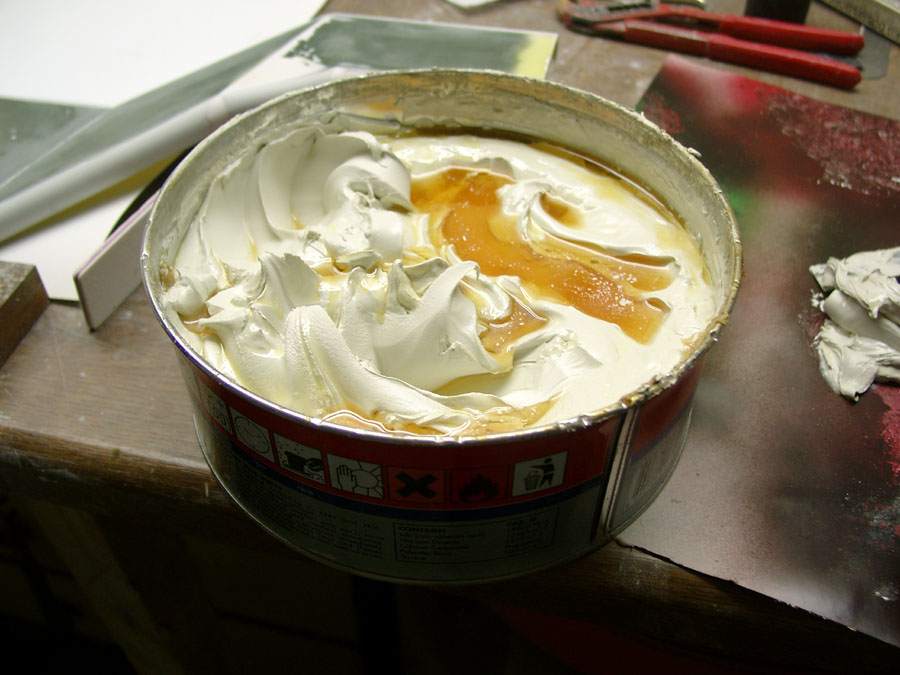 Aber zum Glück hab ich genug davon<br /><br />Gruss Thomas