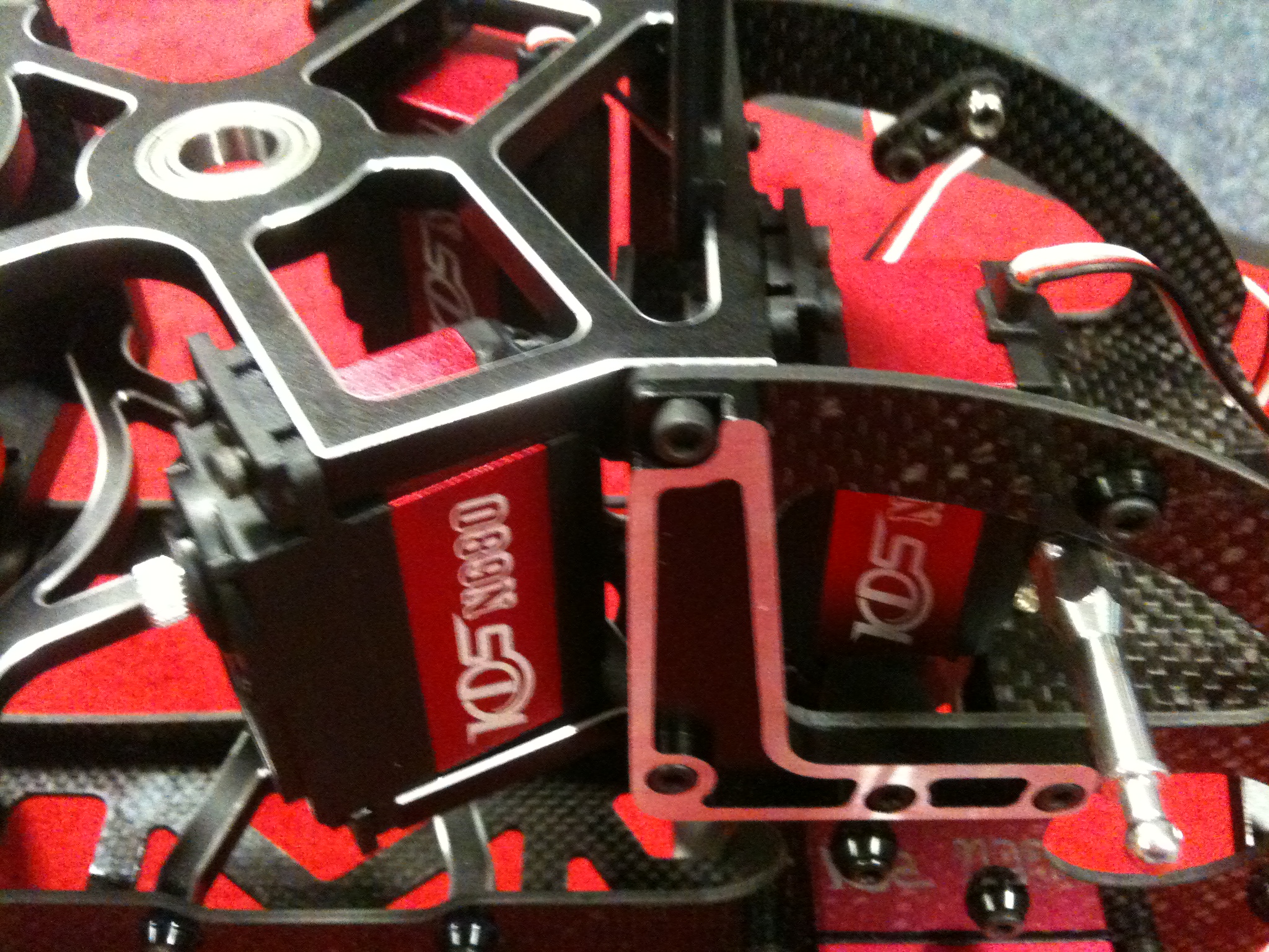 Servos im Chassis