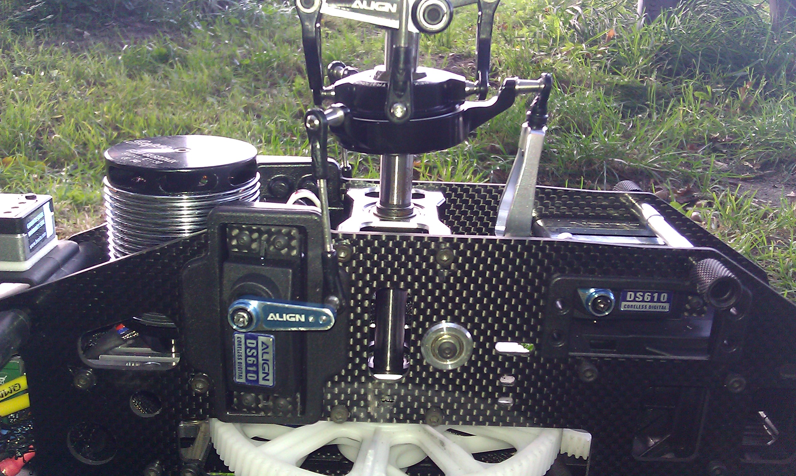 600EFL-Taumelscheibe mit QuickUK-Kugelköpfen, 8mm, von der Seite