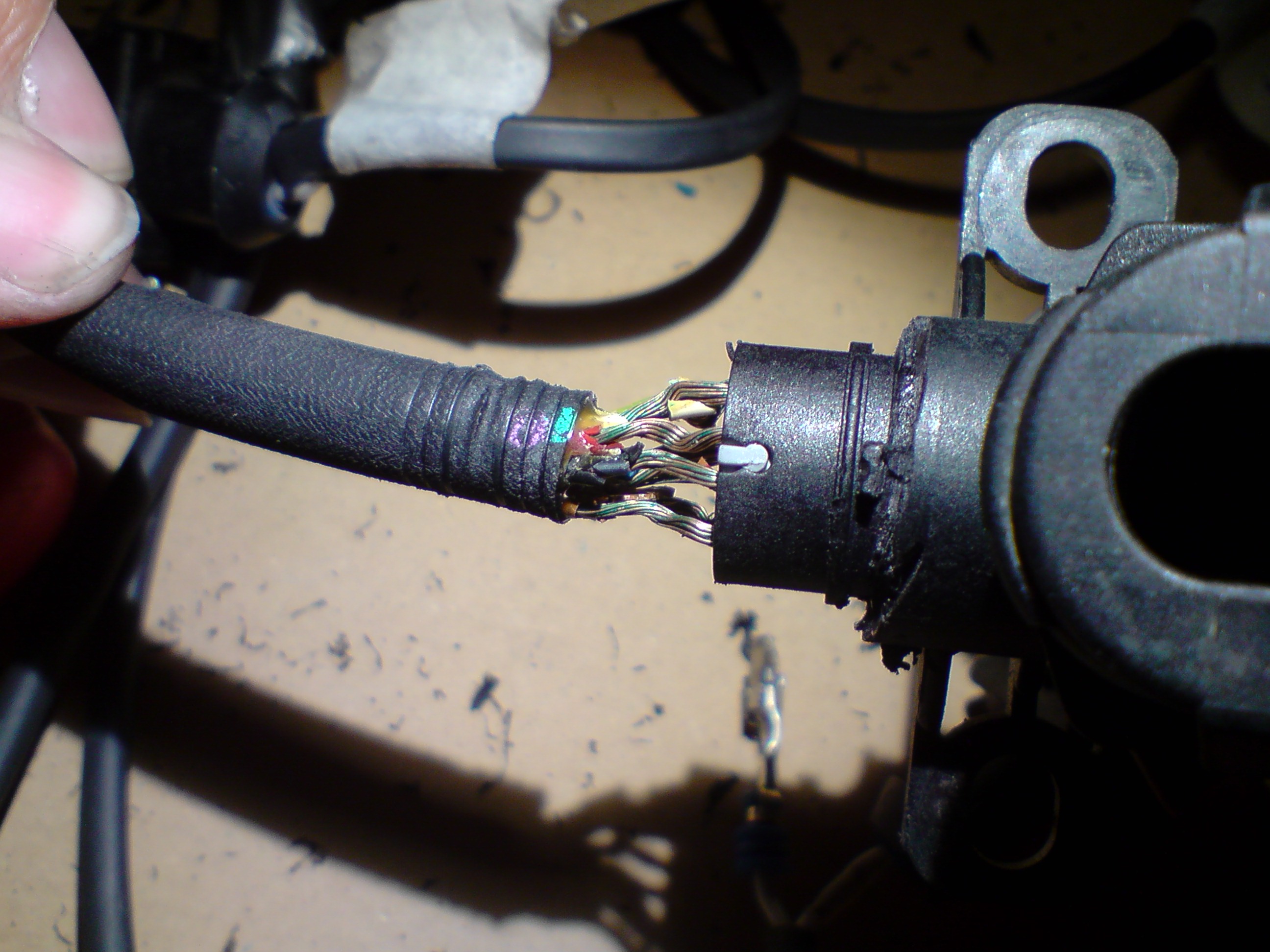 Stecker zur Drosselklappe