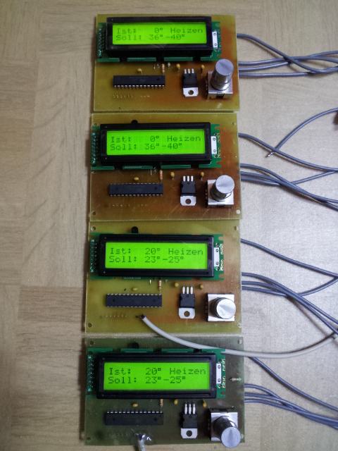 Bei den beiden Oberen ist noch kein Sensor dran, daher 0°