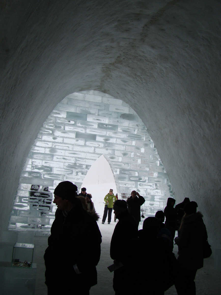 Sehr Hell durch das viele Eis
