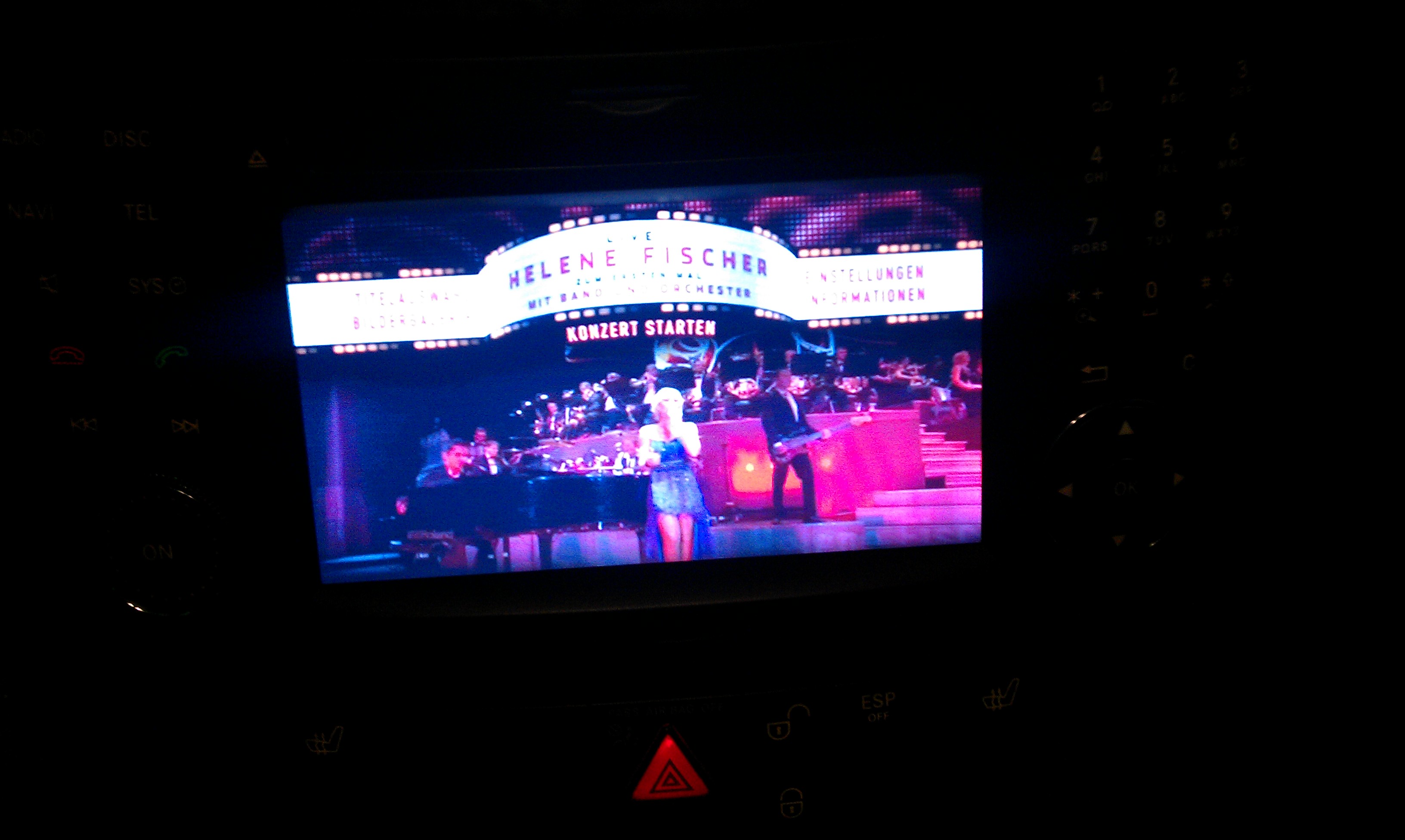 Kleiner Vorgeschmack!<br />Man kann sogar Helene Fischer-DVDs gucken!