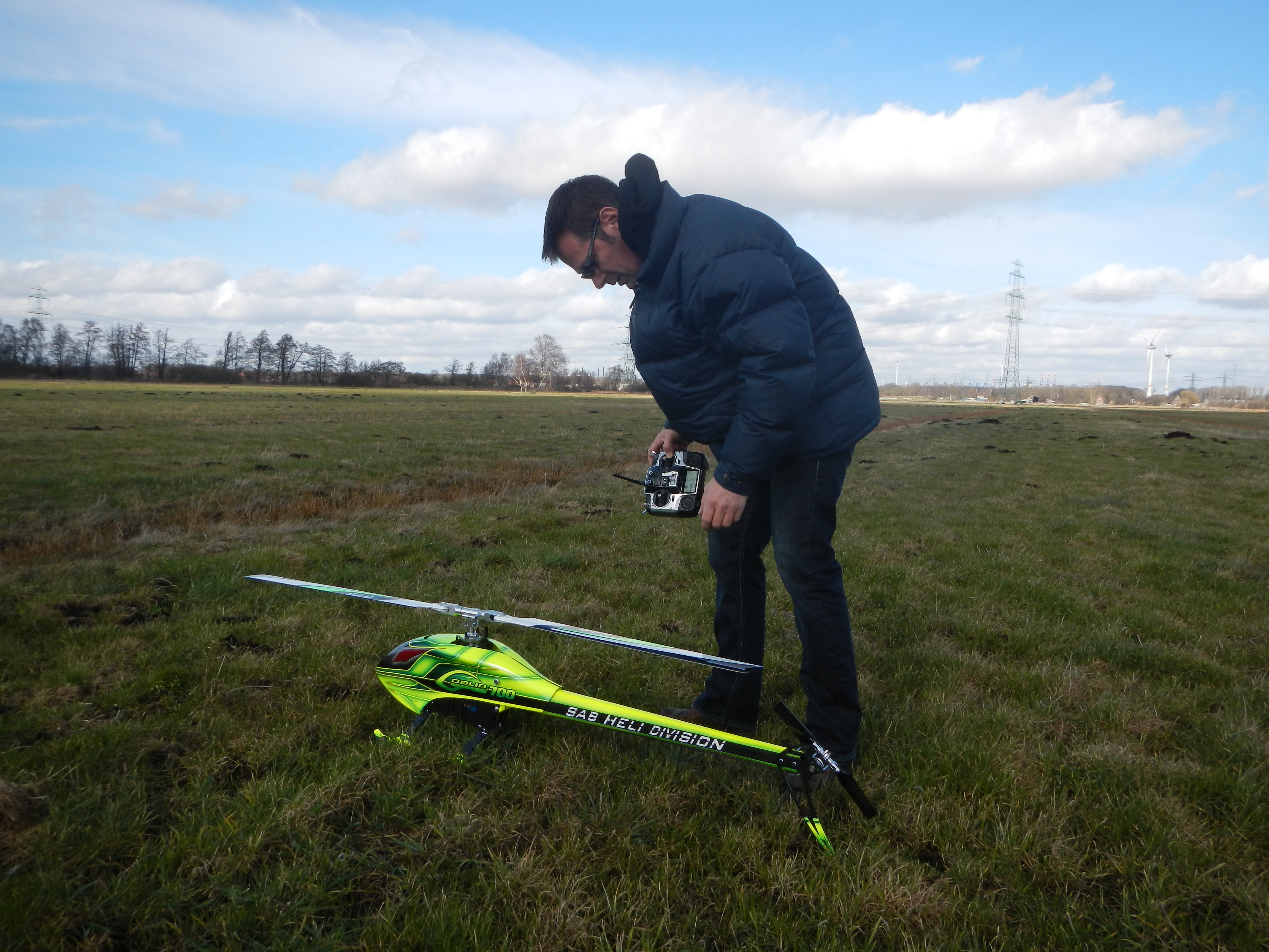 &quot;Ernster und nervöser&quot; Arnd VOR Erstflug mit seinem neuen Goblin 700 am 10.03.2012