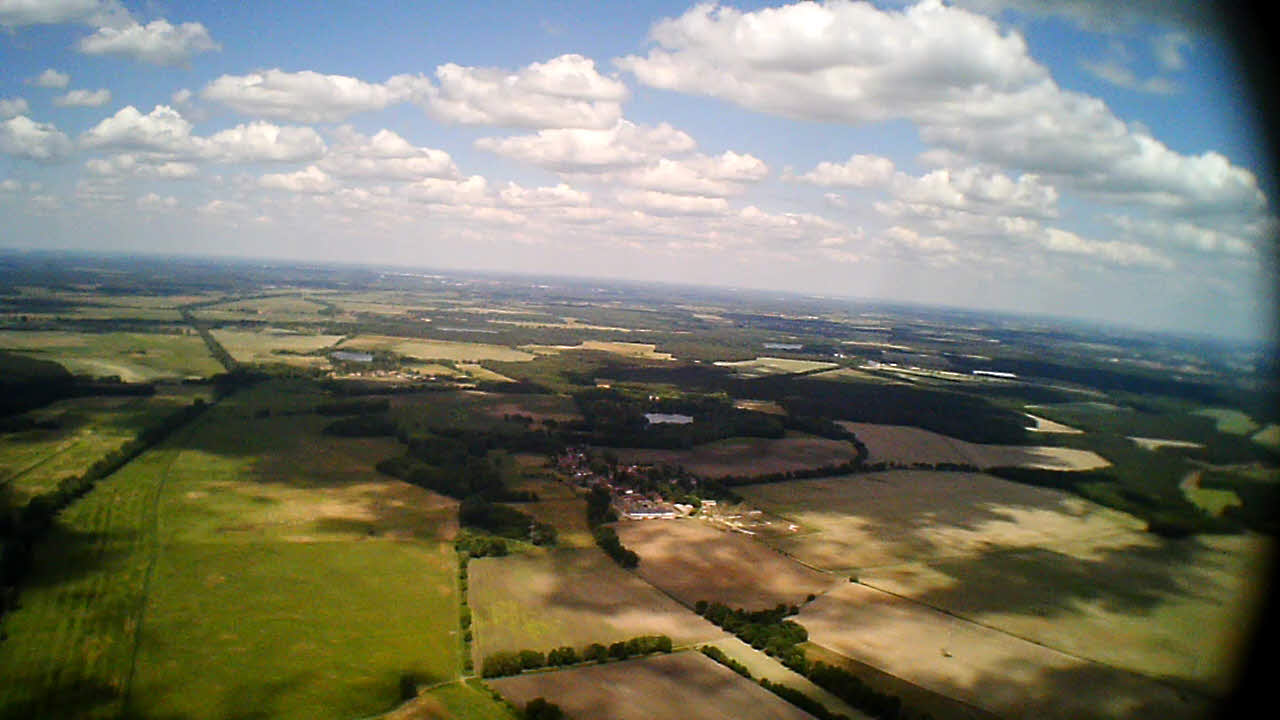 vlcsnap-2012-05-28-21h40m18s150.jpg