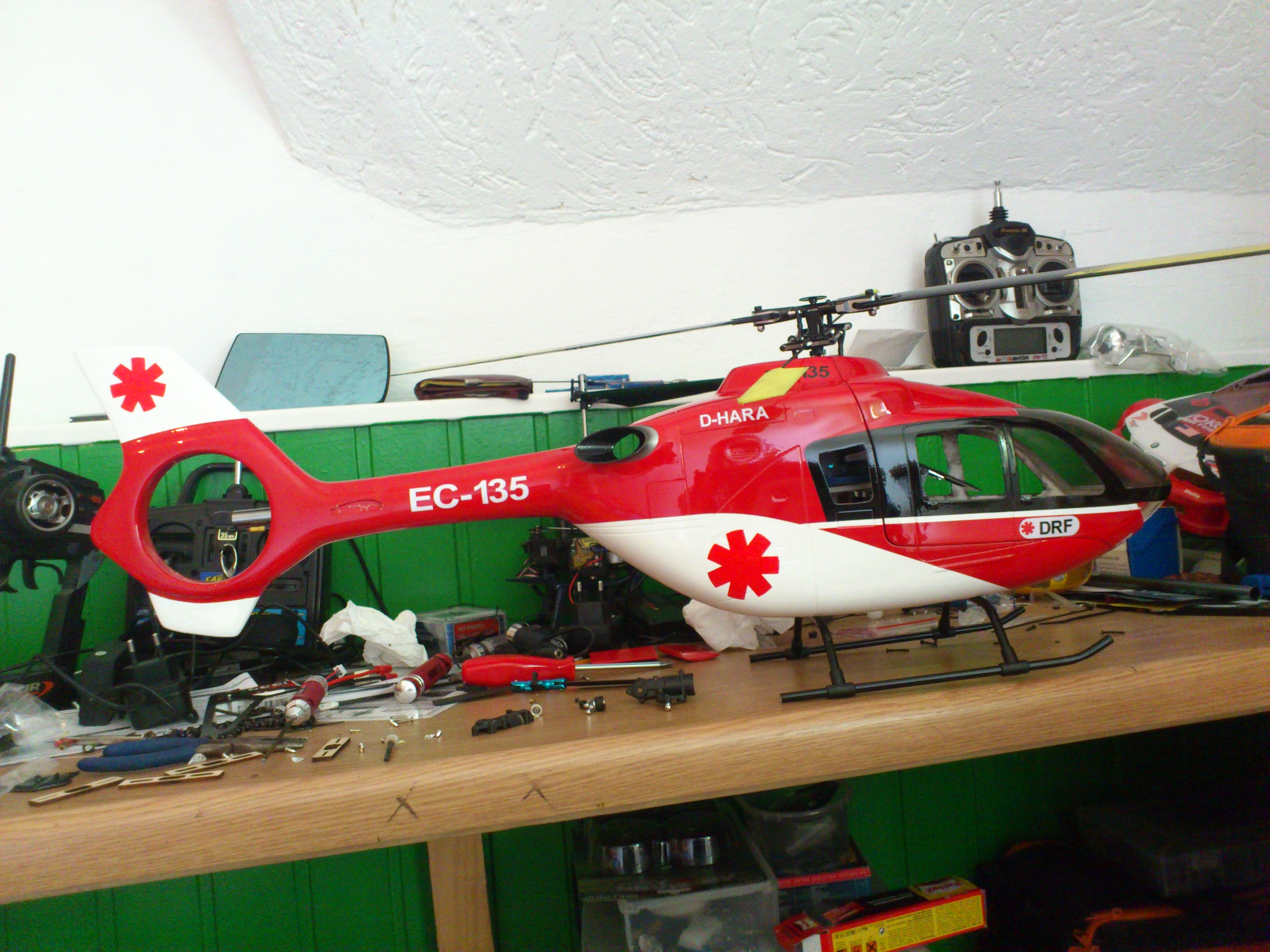 ein mal inner schrauber ecke.