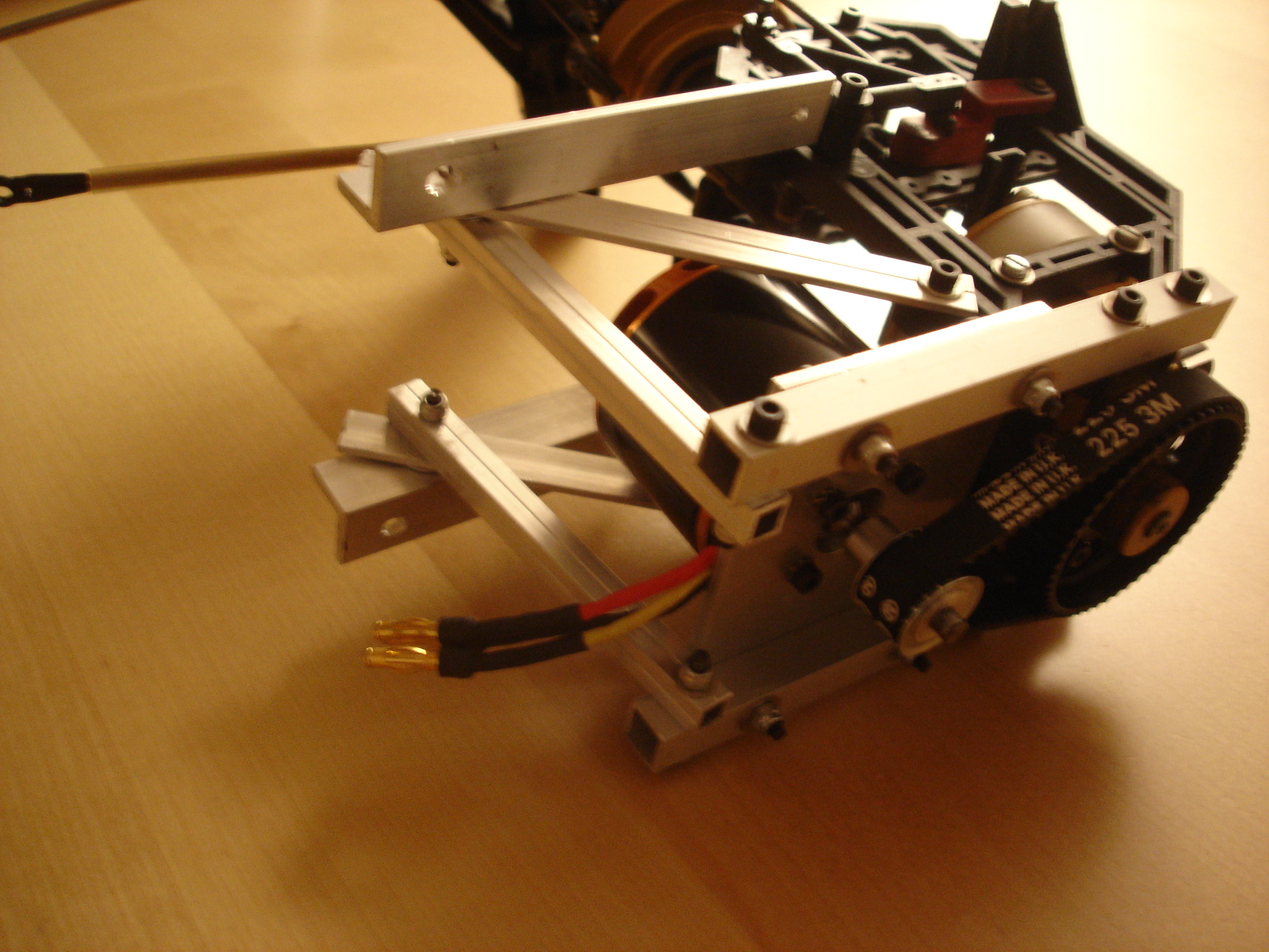 Nach diesem Vorbild wurde der E-Motor angebaut! Habe ich Im Netz gefunden! Perfekt gemacht!