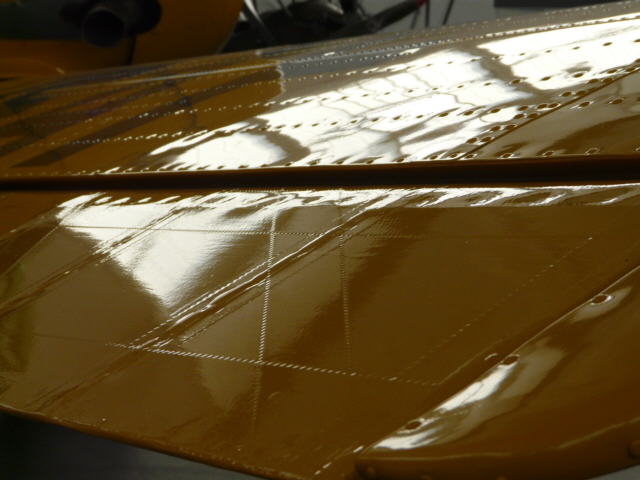 AT 6 Querruder klein.jpg