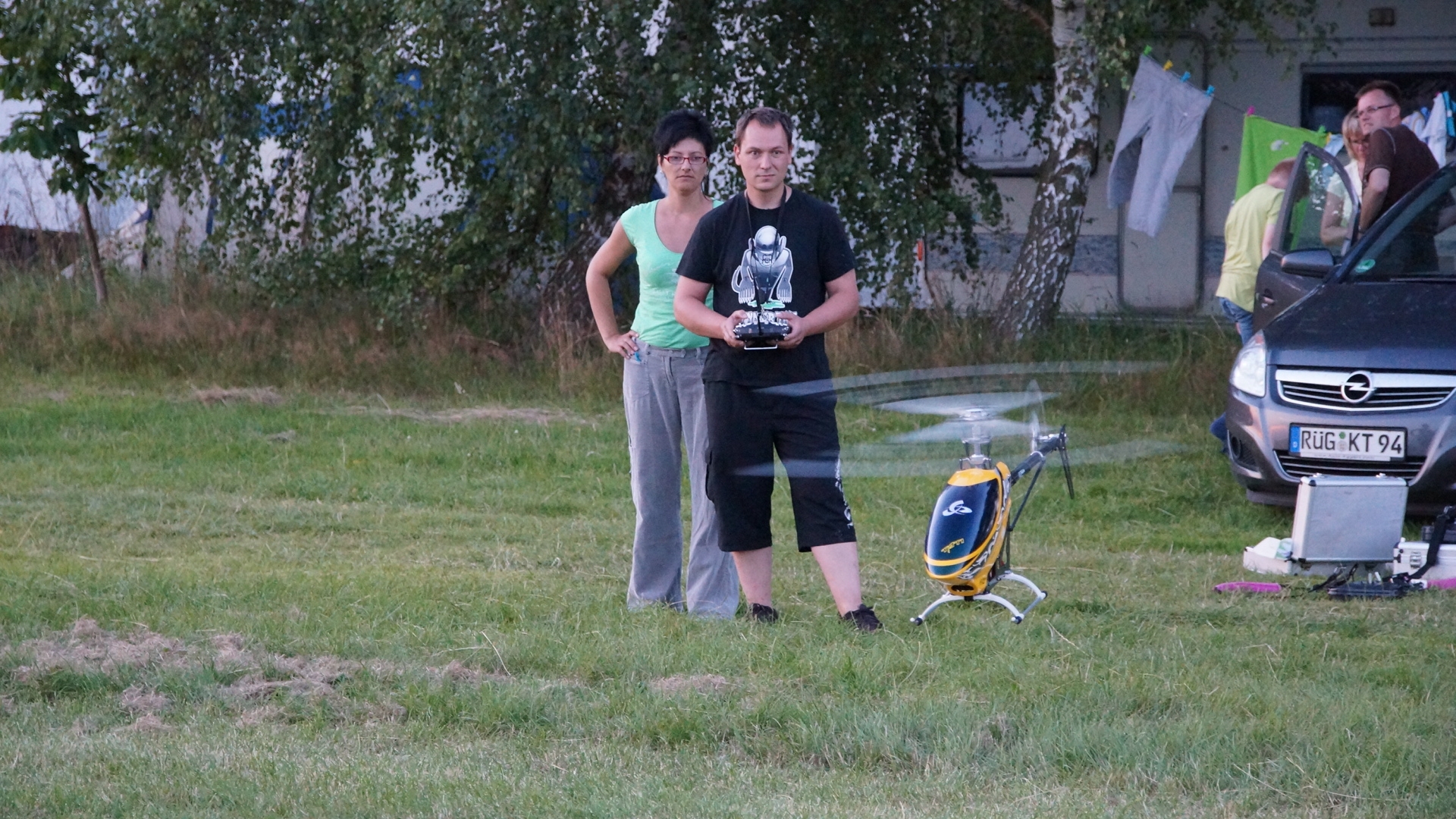Ronny testet Tatjanas Raptor G4