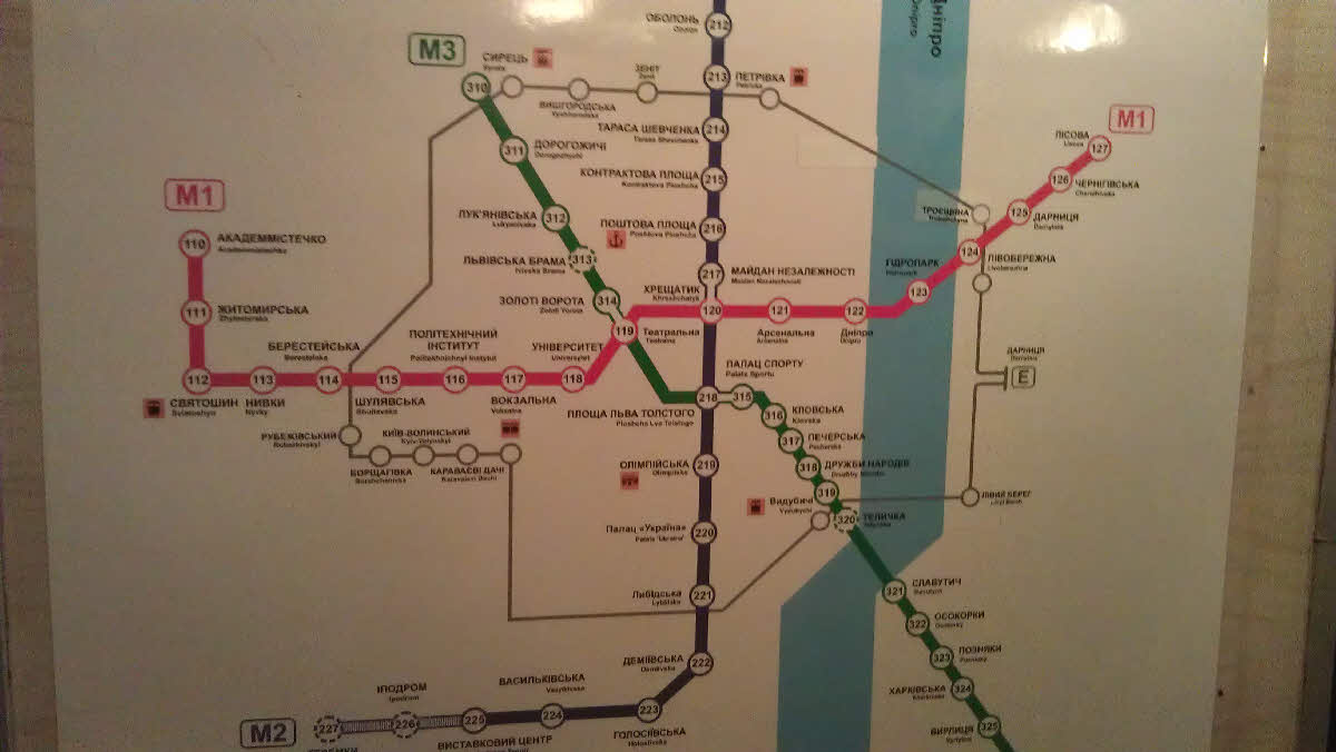 Von Makapib fährt ein Bus direkt zur MNetro 111, kostet aber doch Stolze 1,20 EUR die 45 Minuten direktfahrt.