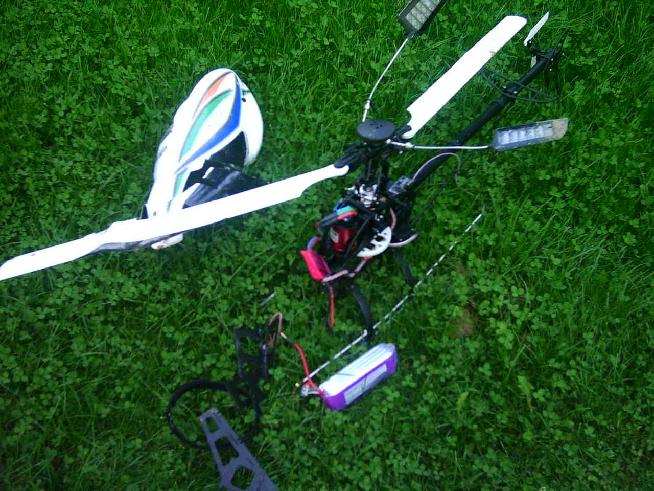 Logo 10 3D 31.08.06 Crash - 1.JPG