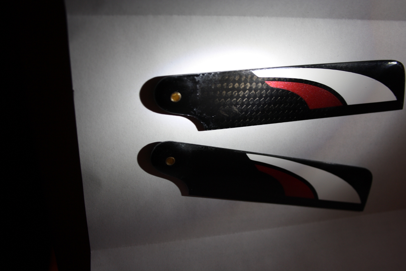 Oder Sekundenkleber drüber gelaufen?