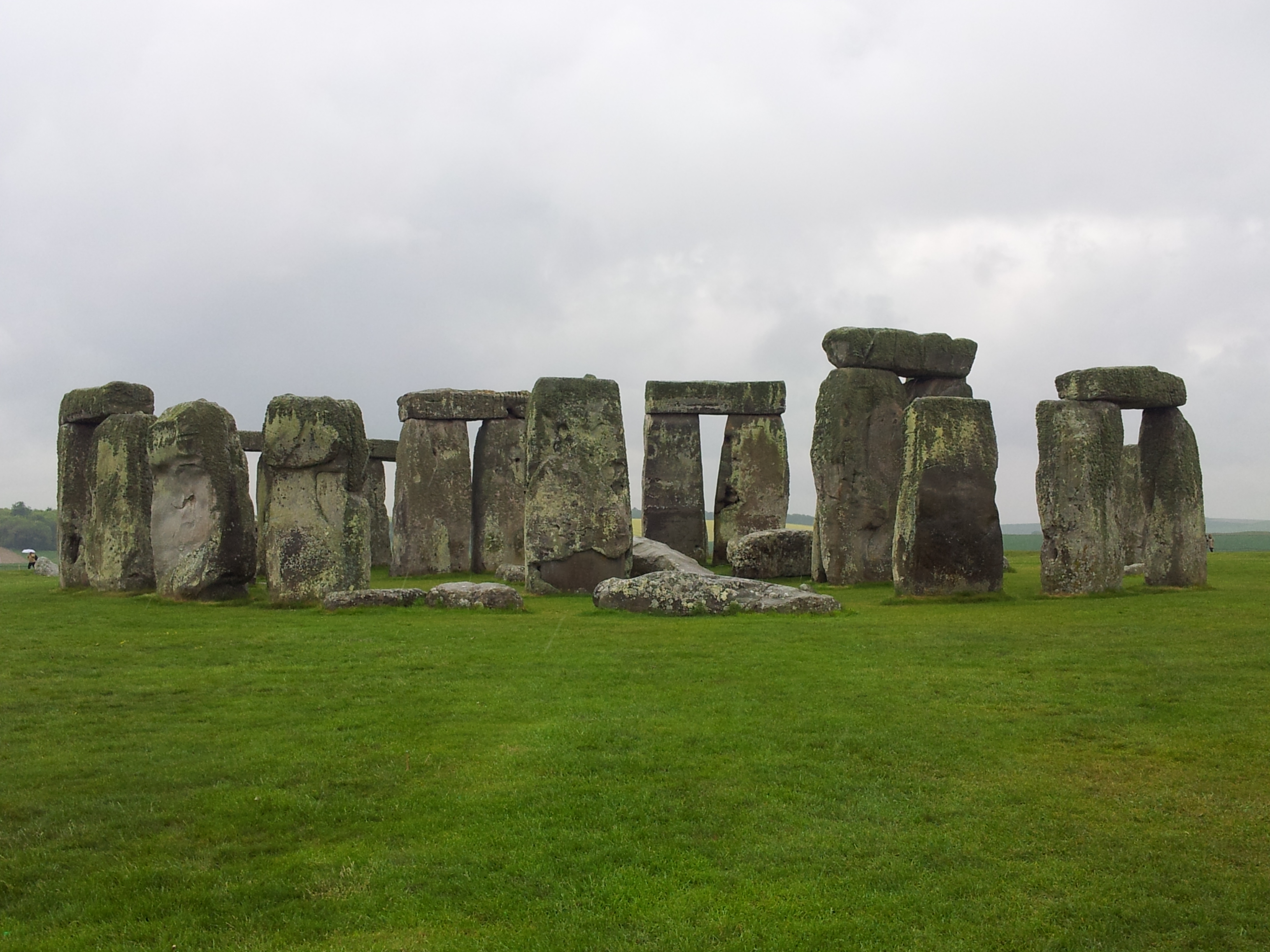 4_2_3_Stonehenge.jpg