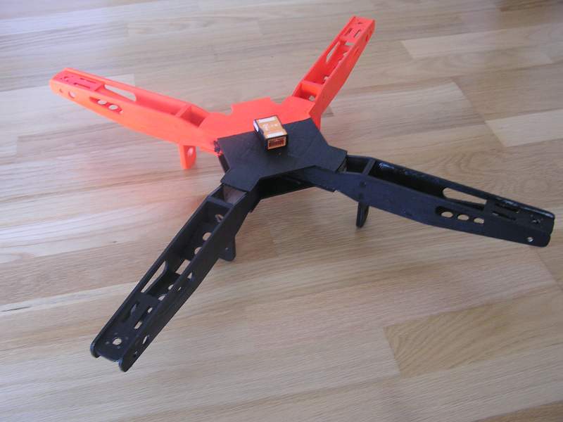 quadrocopter_farbig.jpg