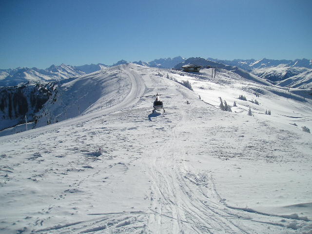 Ein hubschrauber in 2km Höhe :)
<br />Ist ein Ecureuil!