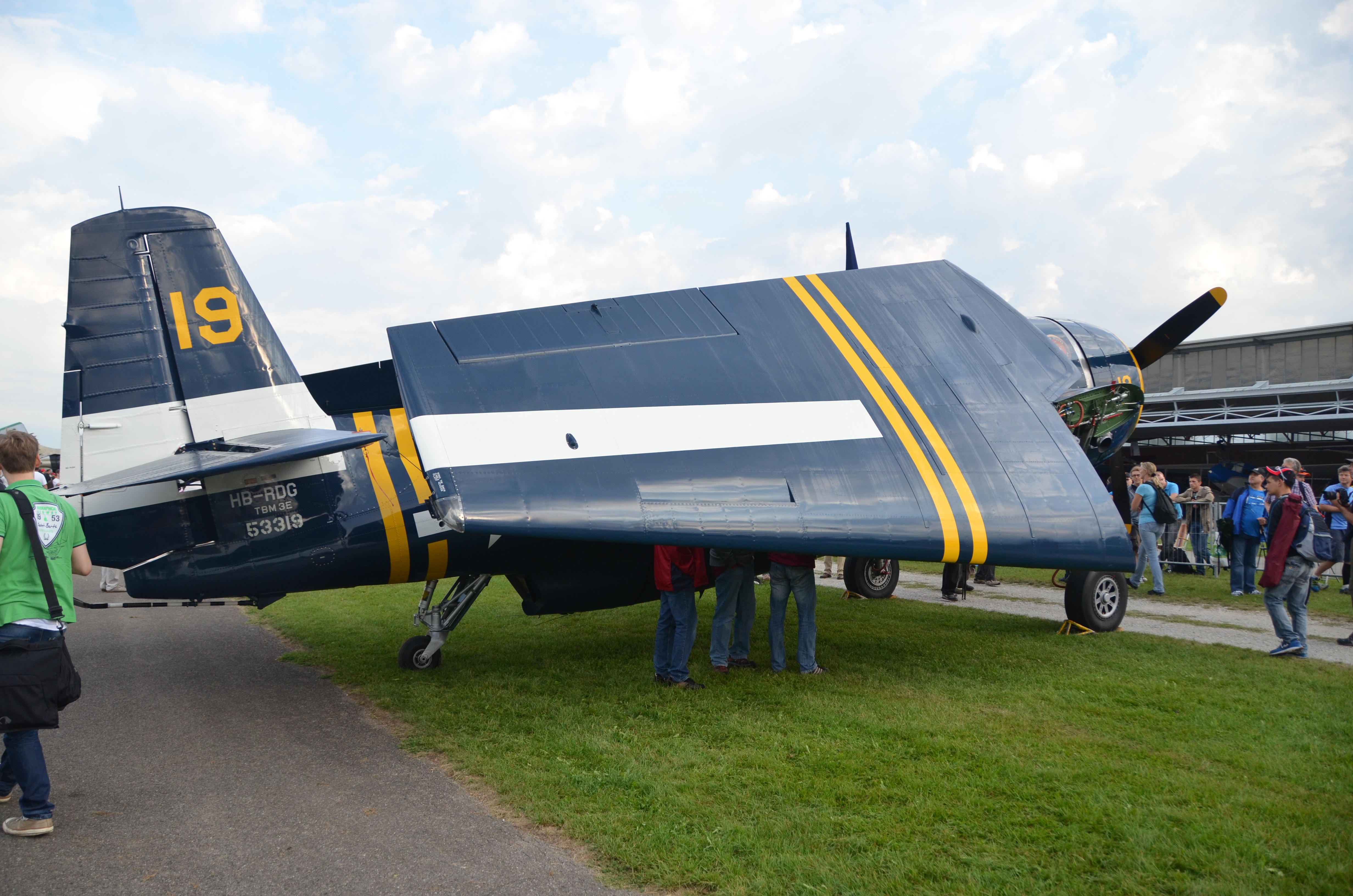 Der früher Vogel fängt den Wurm , T6B Avenger