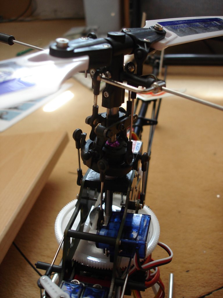 heli_taumelscheibe2.jpg