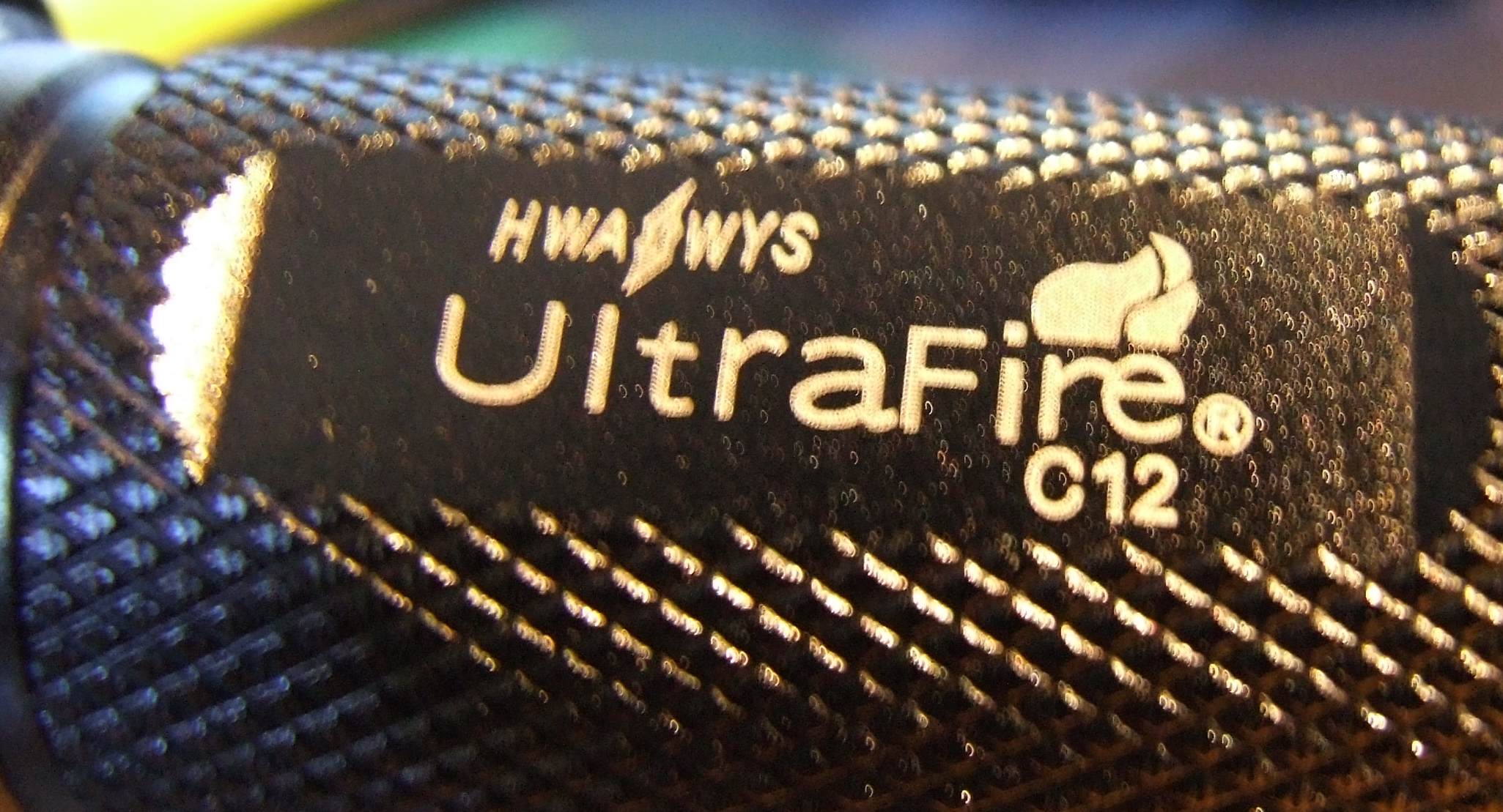 Ultrafire C12-02.jpg