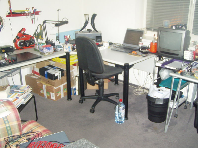 Da sitzt sie, wenn sie keine Foto smacht :)