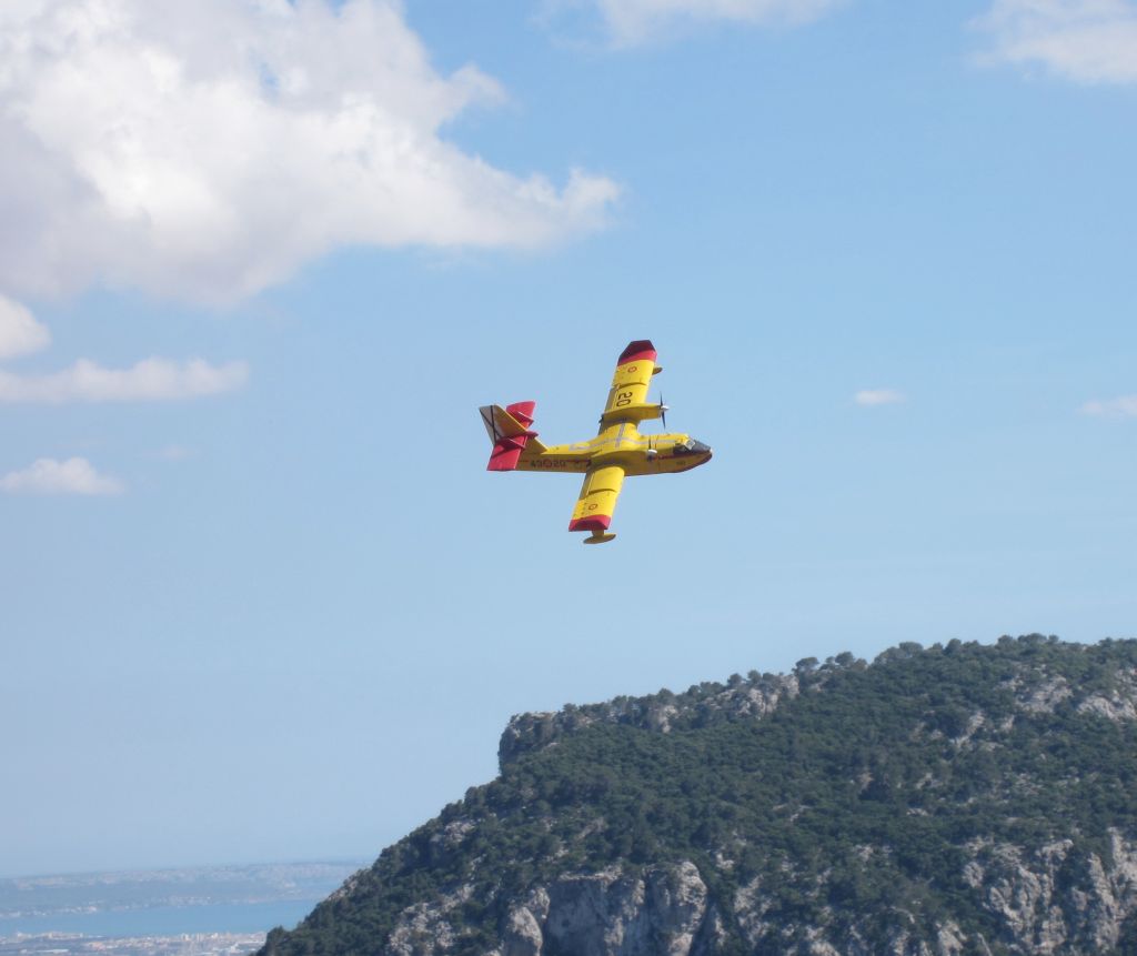 Mallorca_Loeschflugzeug.jpg