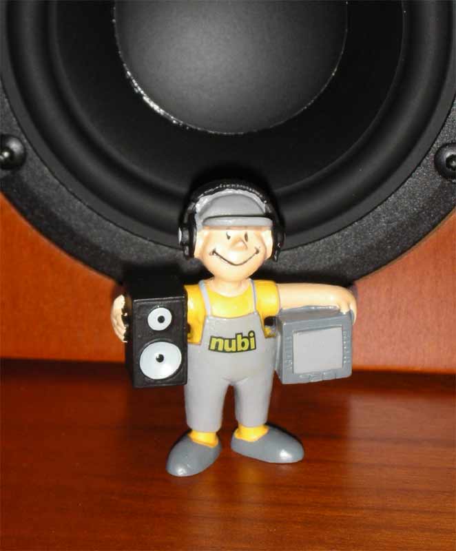 Der Nubi ... diese süße kleine Figur (5,5 cm) bekommt man auch bei einer Bestellung - aber gibts nicht separat zu kaufen.