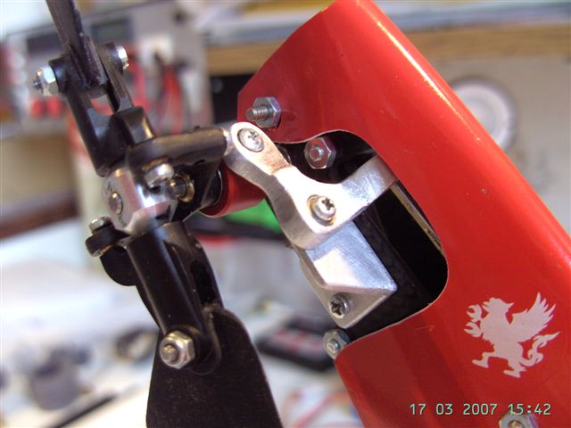 Heckrotor BO-105 umbau auf Rechts 022.jpg