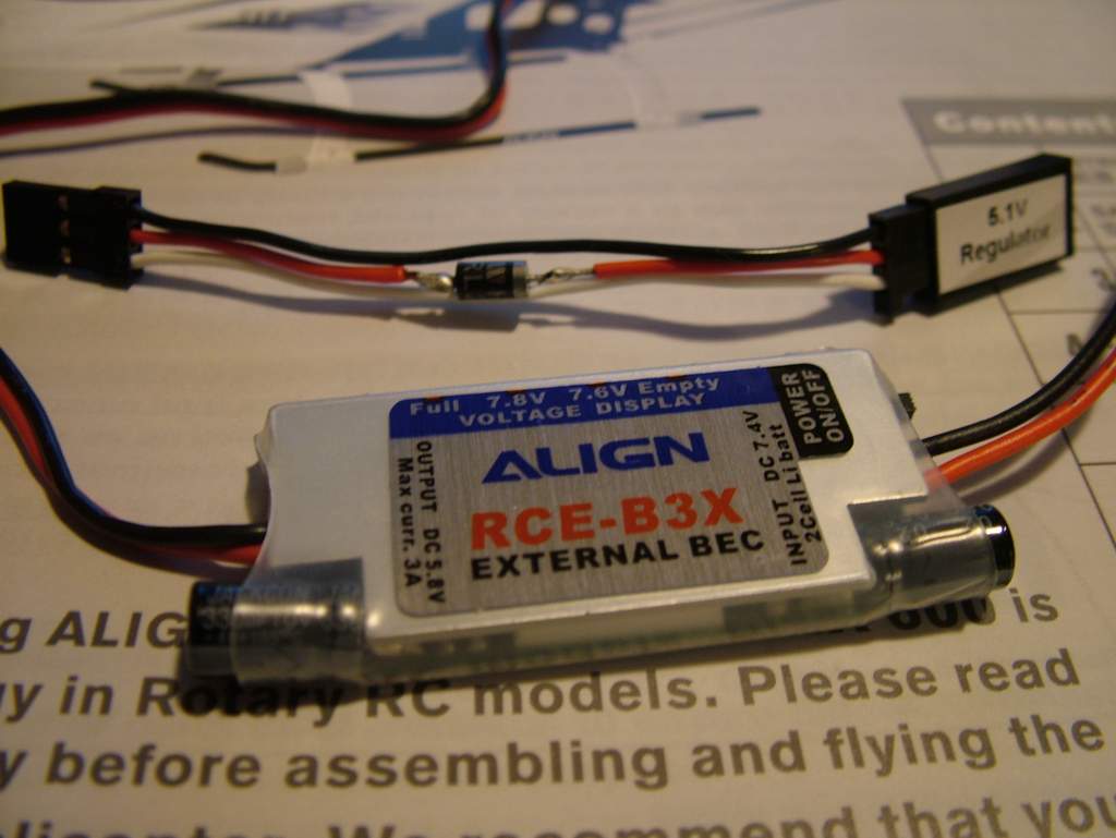 So sieht es aus, wenn es FALSCH ist!<br />Der kleine silberne Ring muss zum kleineren (weiblichen) Stecker ... bzw. Buchse zeigen.