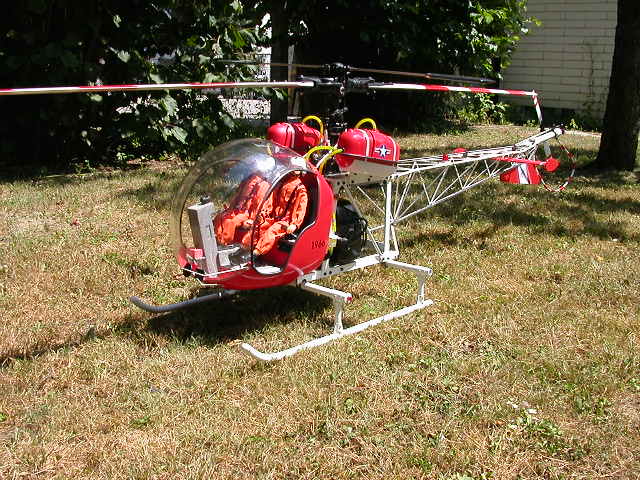 Bell 47 links vorne.jpg