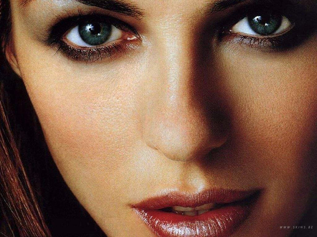 elizabeth_hurley_28_1024.jpg