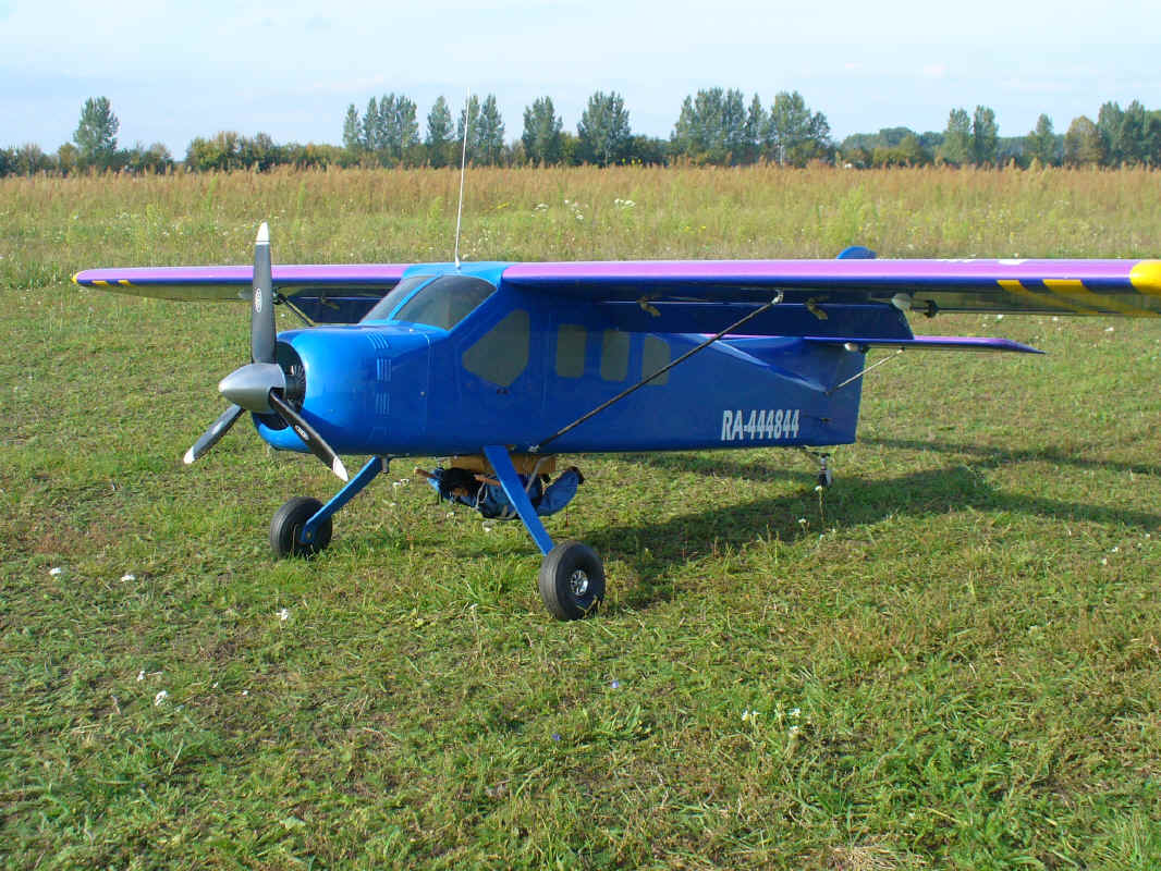 da hängt der arme Kerl und wartet auf seinen ersten Sprung