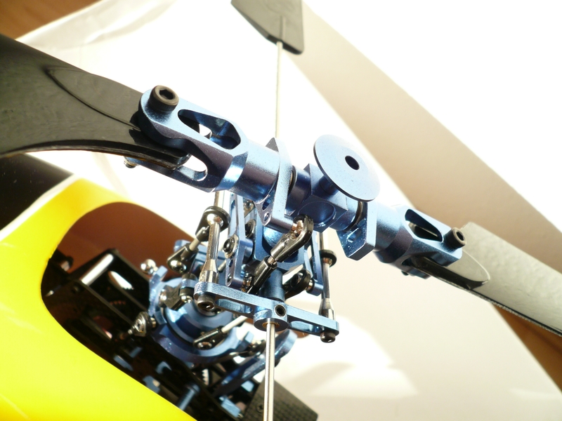 Pikke450, blaue version + schwarzes CFK chassis