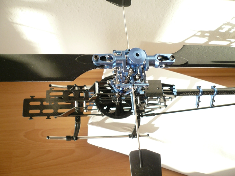 Pikke450, blaue version + schwarzes CFK chassis