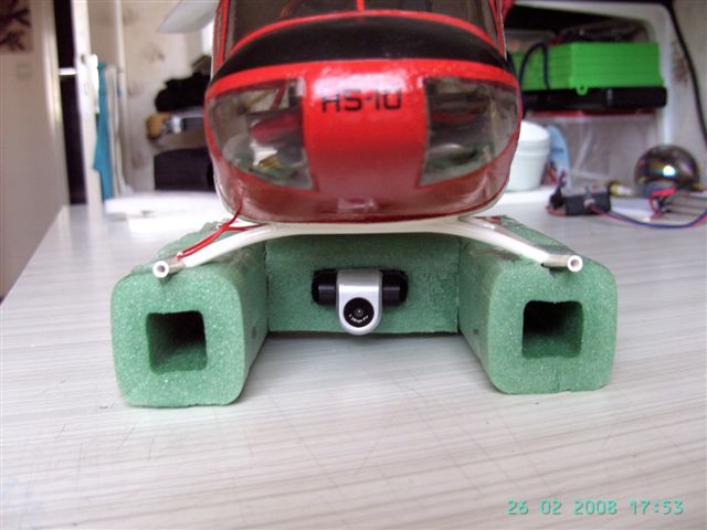 FlyCam2 Befestigung am UH-1D 007.jpg