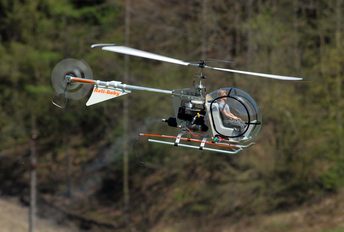 Schlüter Helibaby... wenn wer Probleme mit seinem Gyro hat sollte sich den mal ansehen... mit dem Lernt man fliegen :)
