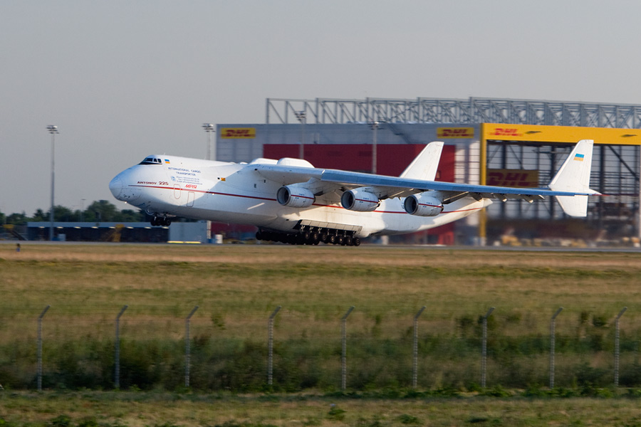 Antonov-AN-225.jpg
