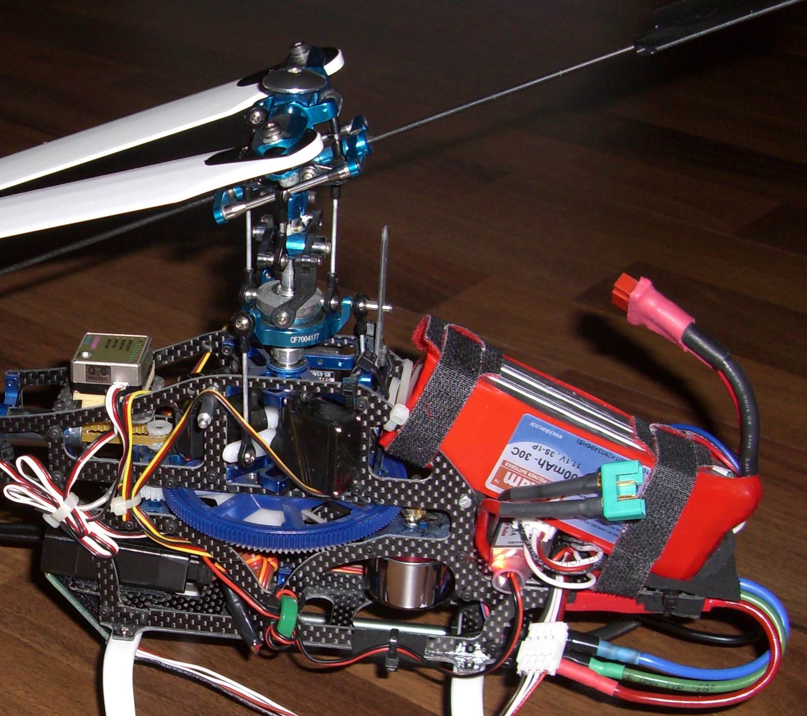 heliup_minus.jpg