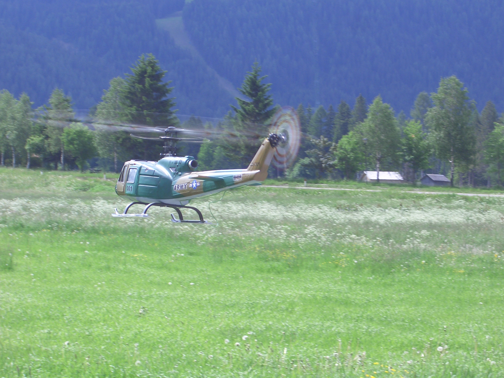 Der Kleine noch heil...