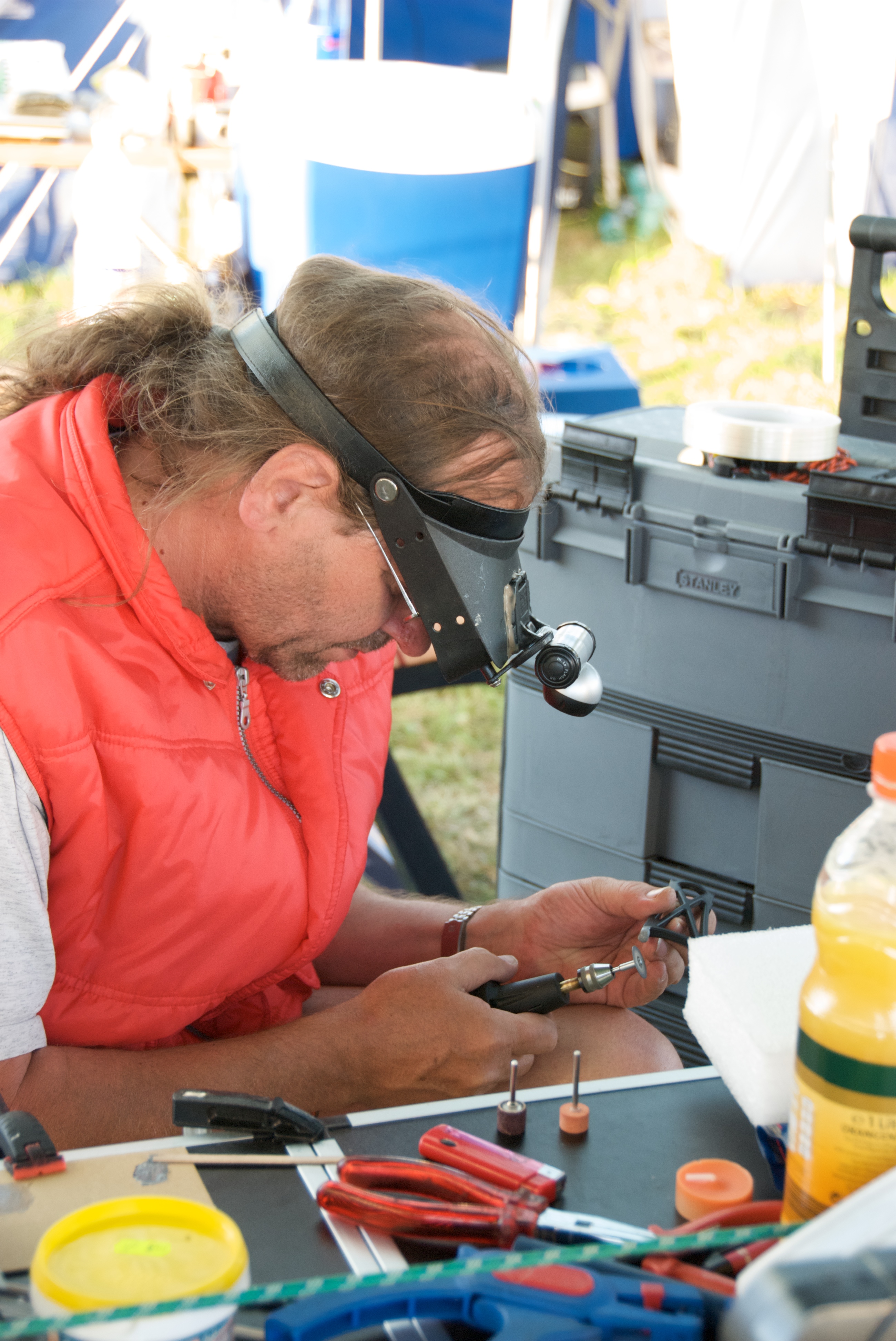 Helmut (Pico500) beim Reparieren meines Querlänkers