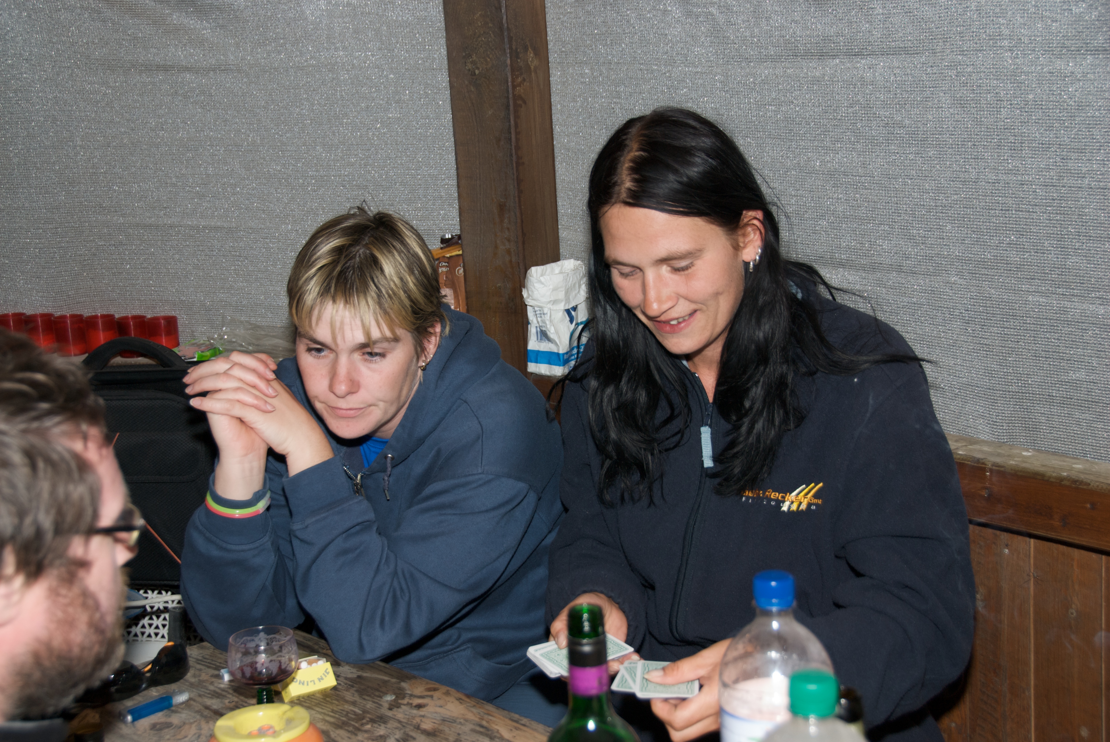 Nachts im Pavillion, Nadin und Nicole