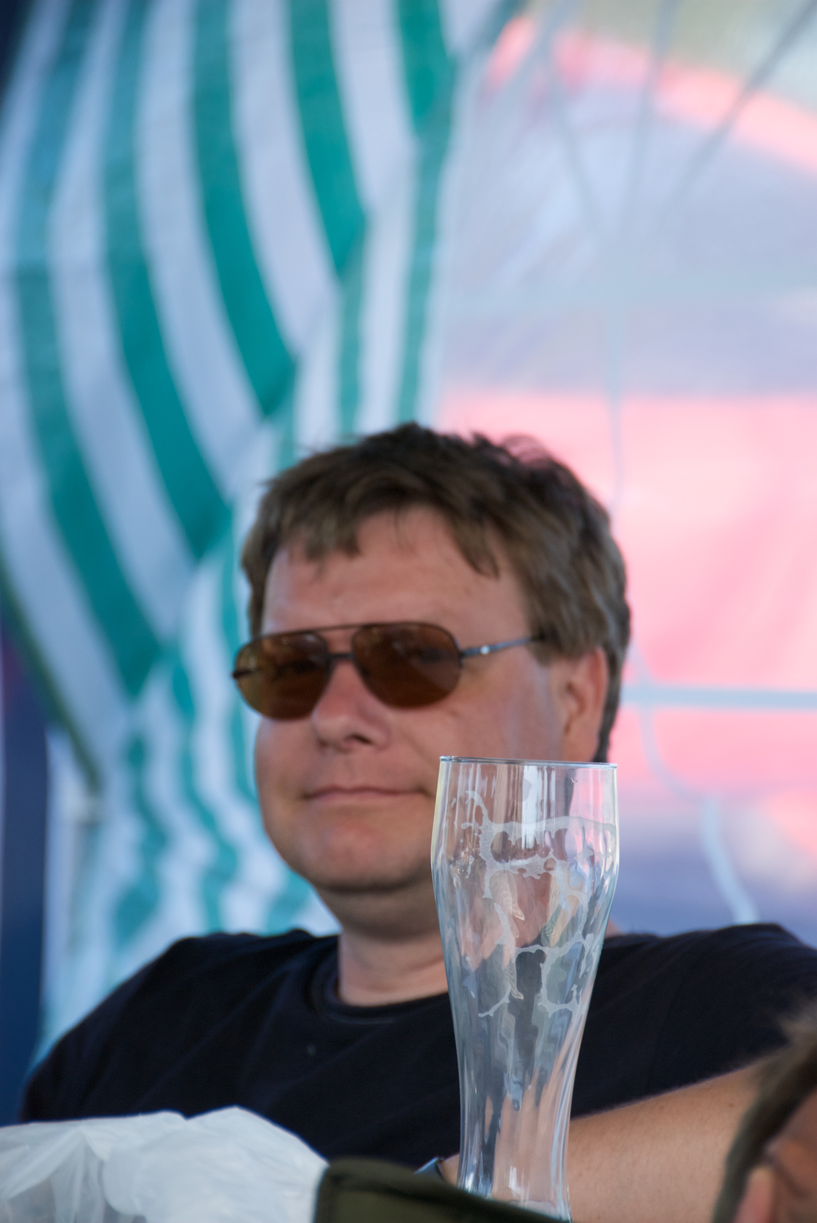 Alexander (Grumi) (wobei der Kamera das Bierglas wichtiger war, was man auch wieder verstehen kann :D )