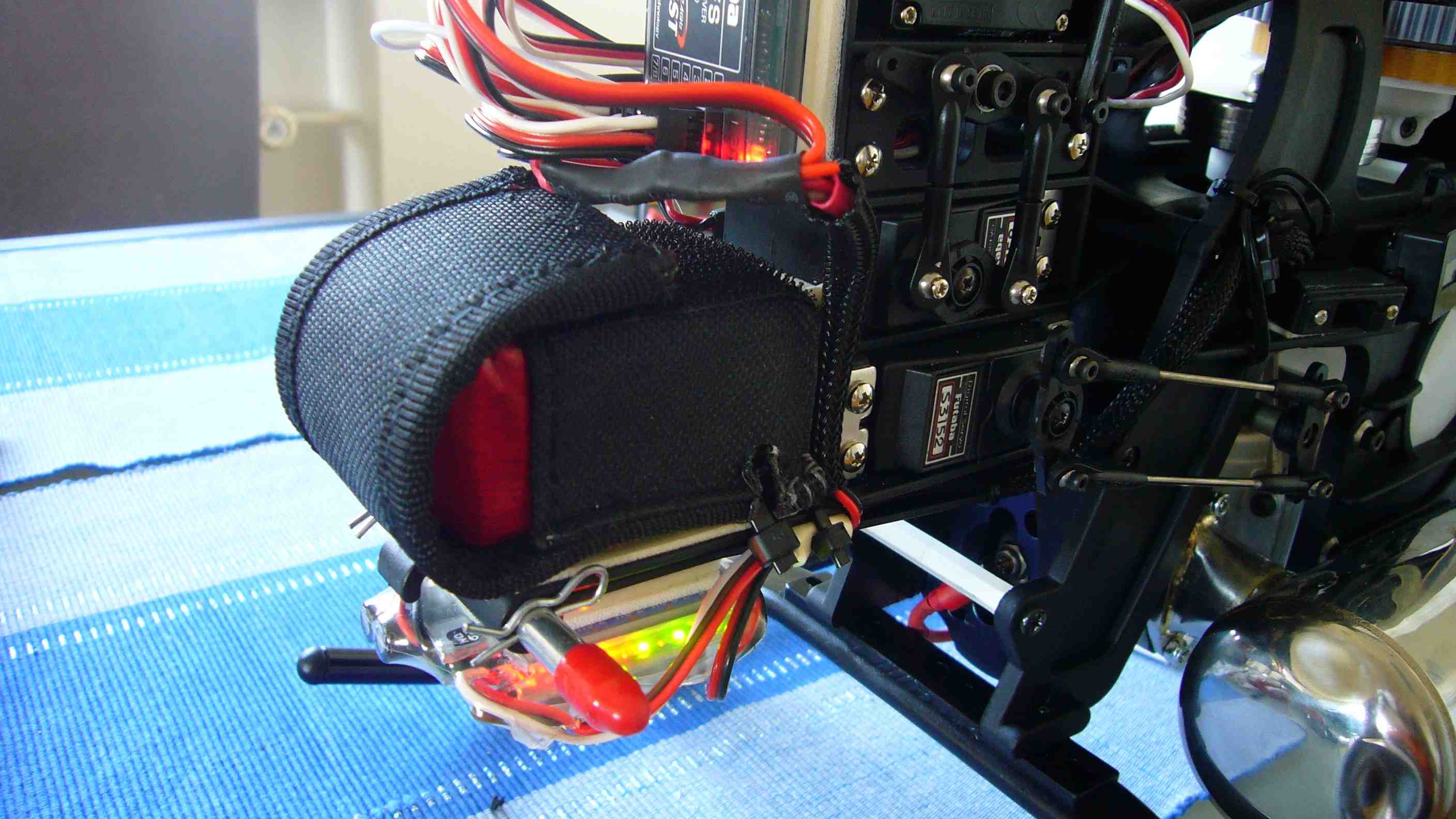 Lipo-Safe-bag-onboard2.JPG