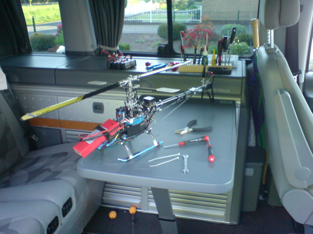 Sehr angenehm zu schrauben :-)      NEIN, ich fliege keine 4000mAh im TH, der Akku ist nur zum Einstellen drauf.