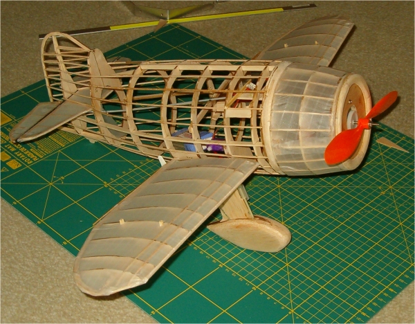 Holz &amp; (Kunst-)Seide