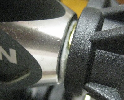 hervorquellende Dämpfungsgummis