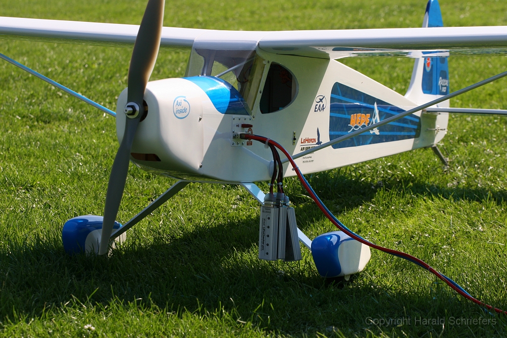 15 S Rascal 110 Ladeanschluss