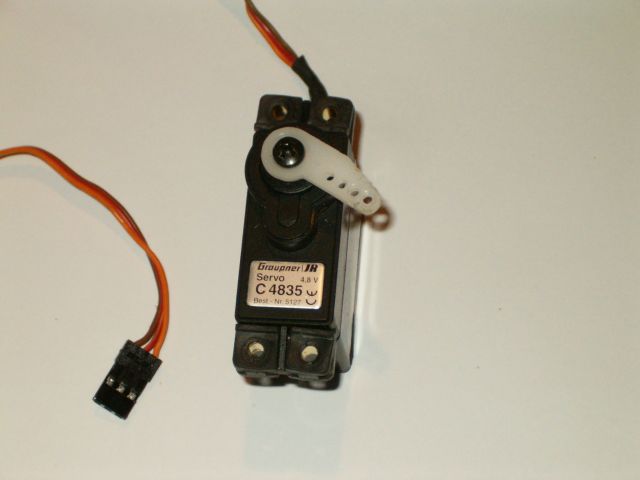 2-C4835-1.jpg